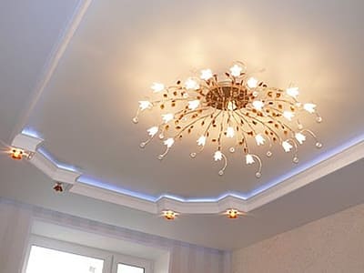 Уровневые натяжные потолки с подсветкой